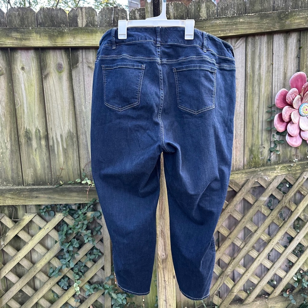 Torrid Premium Jeggings Super Soft Dark Wash High Rise Button Up Plus Size 28R - Picture 9 of 11